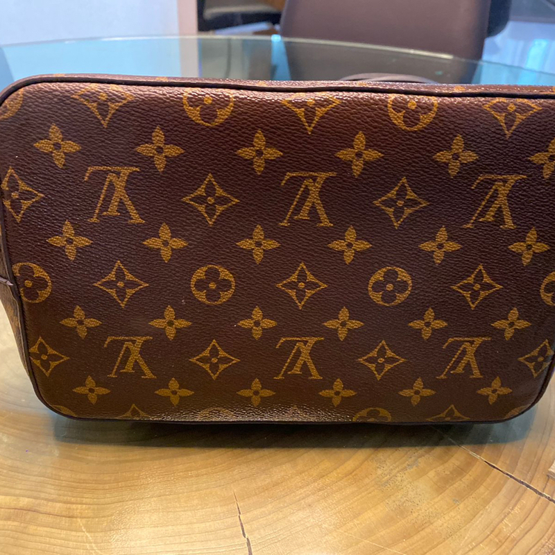 Bolsa Louis Vuitton NeoNoe Café 27% OFF - Portèlo: Compra y Vende Moda de  Lujo Pre-Amada.